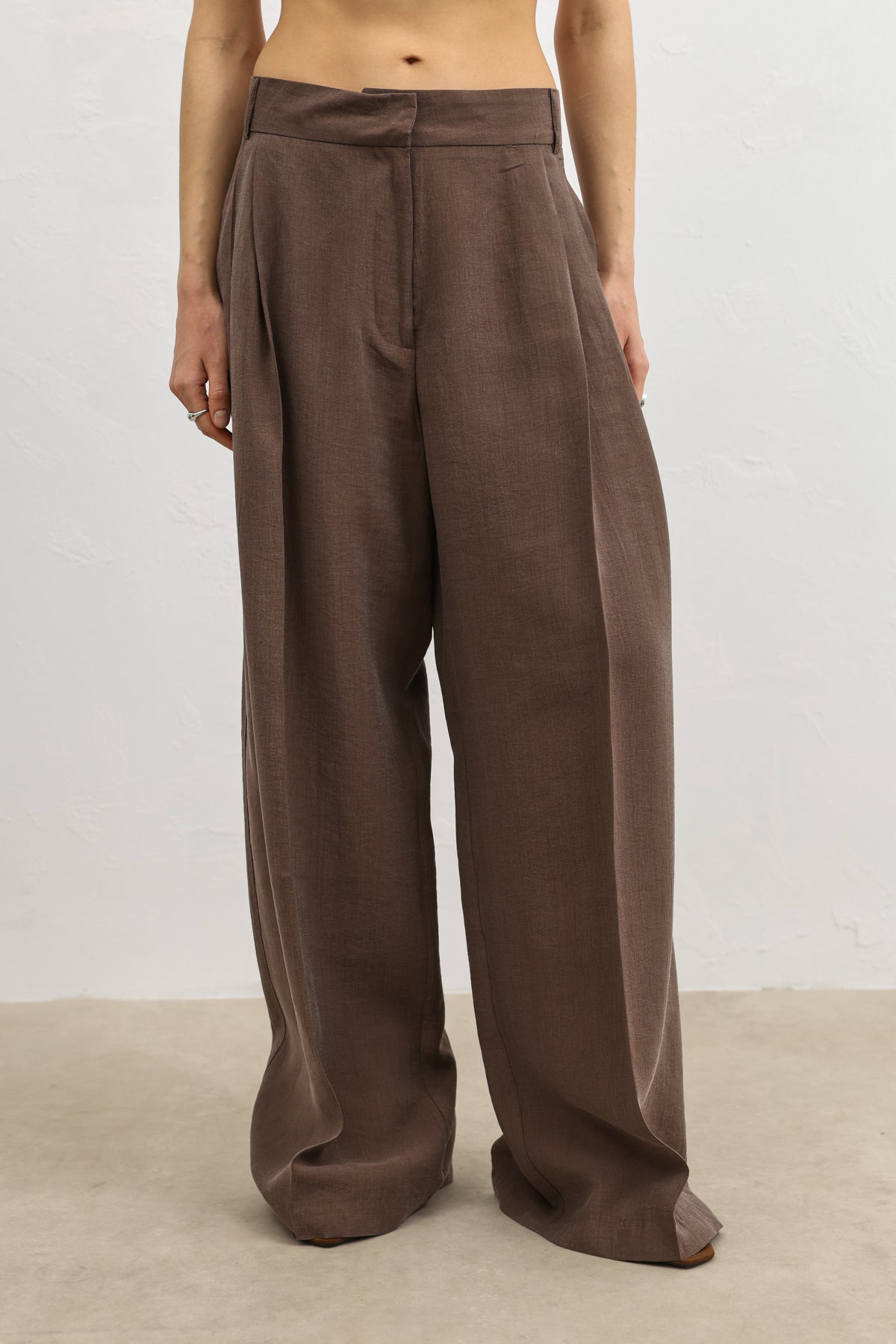 Likra Karışımlı Kahverengi Kadın Geniş Paça Pantolon