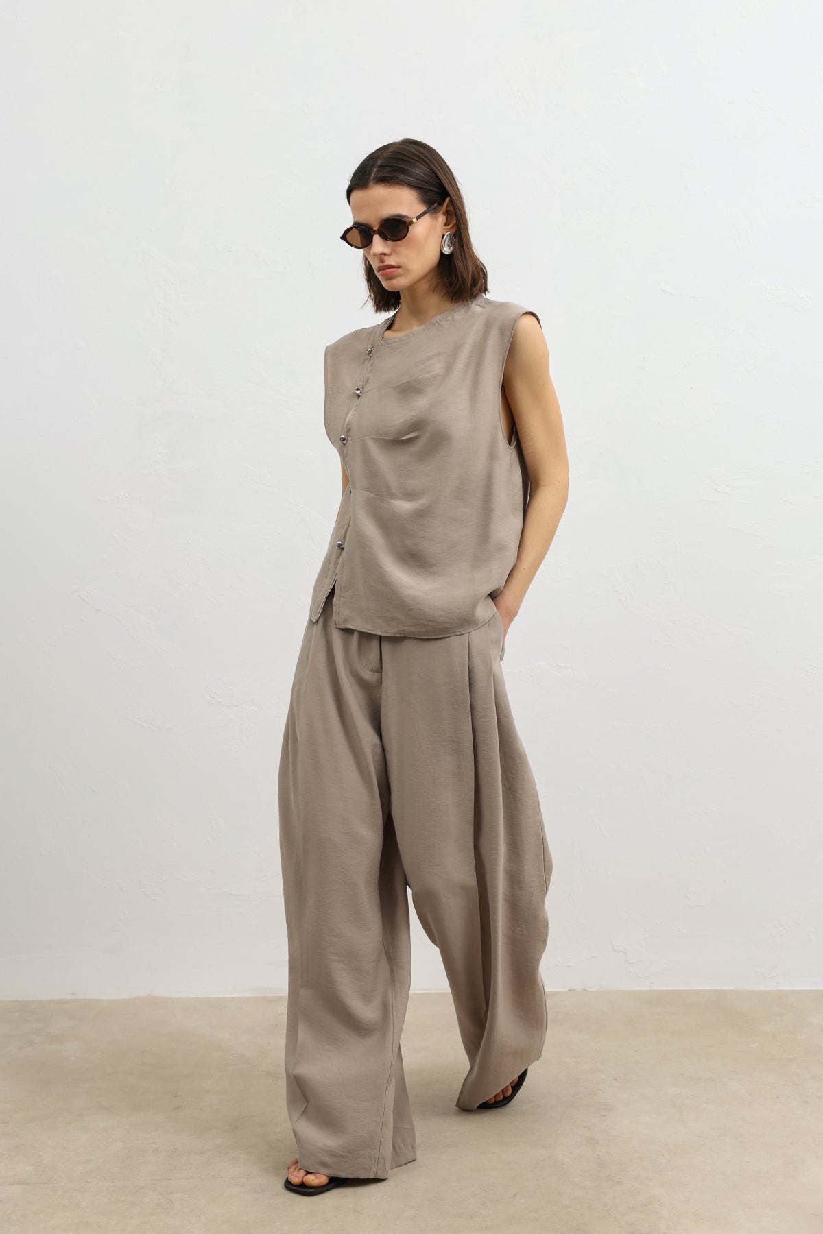 Kadın Lyocell Karışımlı Geniş Paça Bej Pantolon