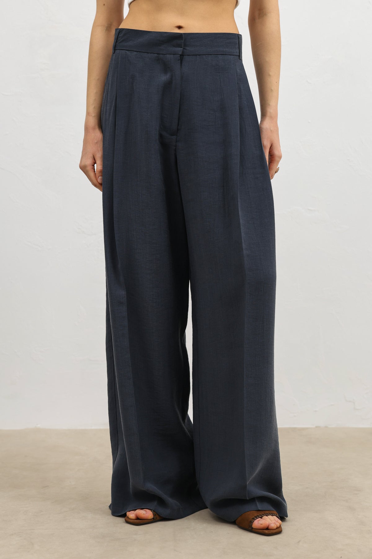 Kadın Lyocell Karışımlı Geniş Paça Lacivert Pantolon