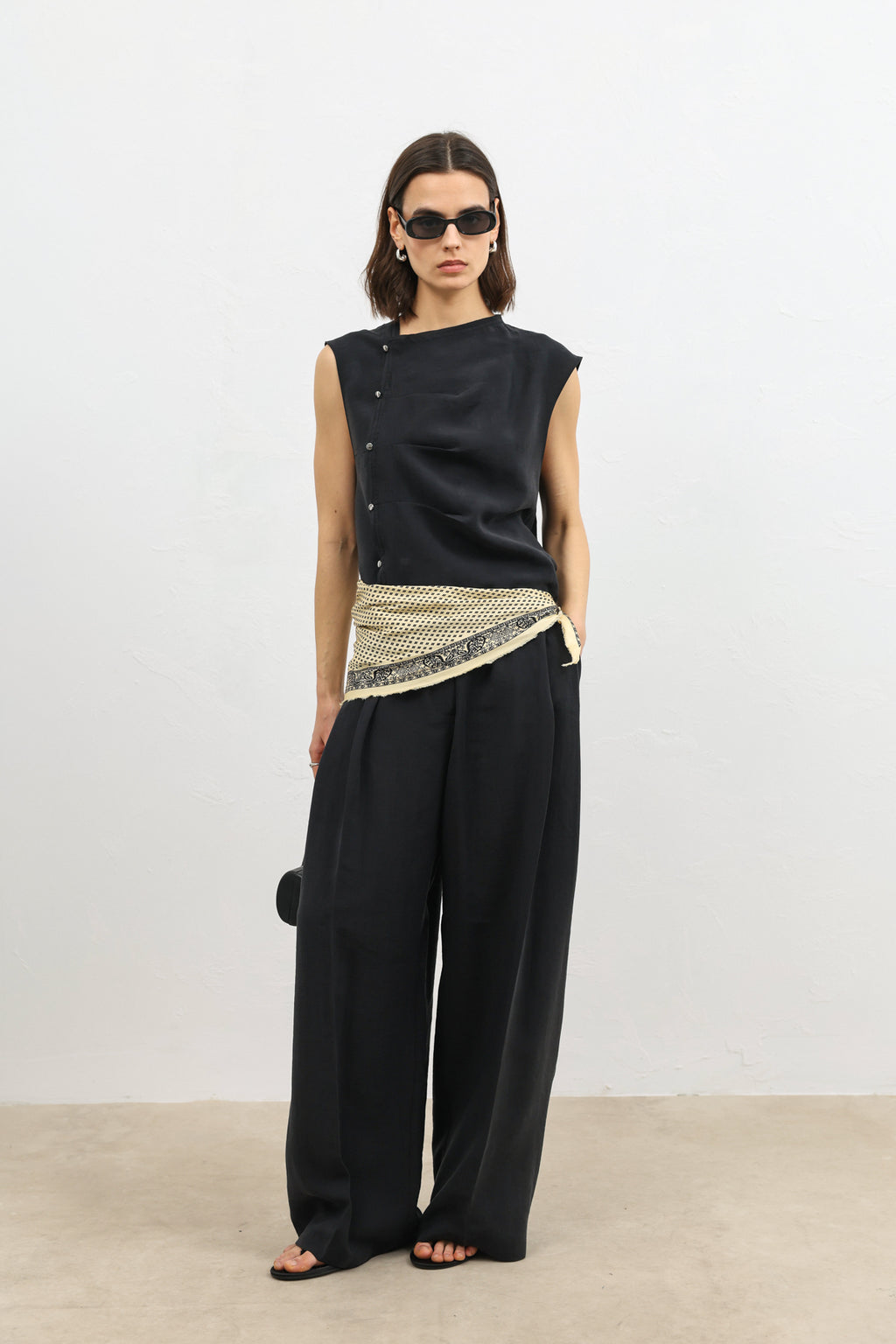 Kadın Likra Karışımlı Siyah Düğmeli Gömlek