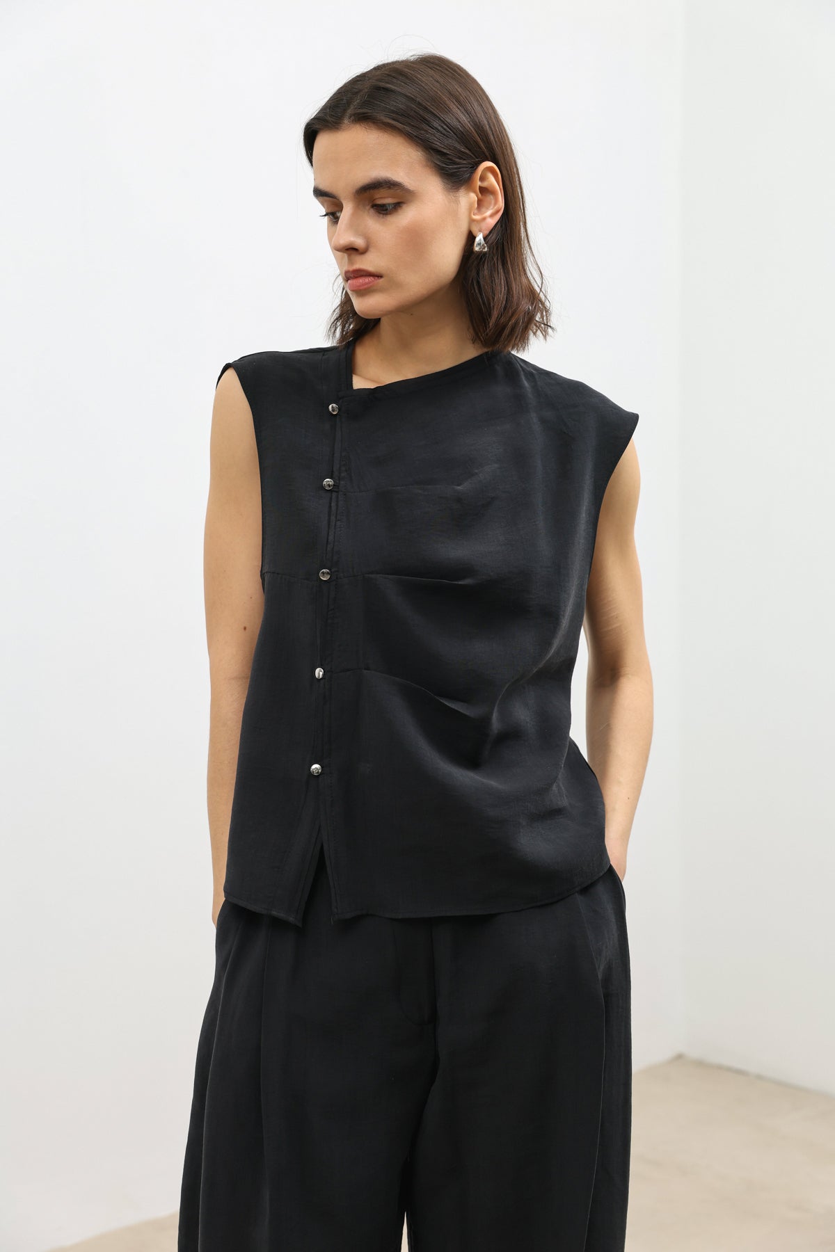 Kadın Likra Karışımlı Siyah Düğmeli Gömlek